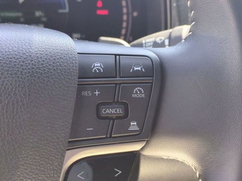Used 2025 Toyota Camry SE FWD image 22