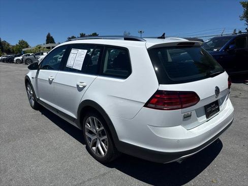 Used 2019 Volkswagen Golf Alltrack SE AWD/4WD image 4