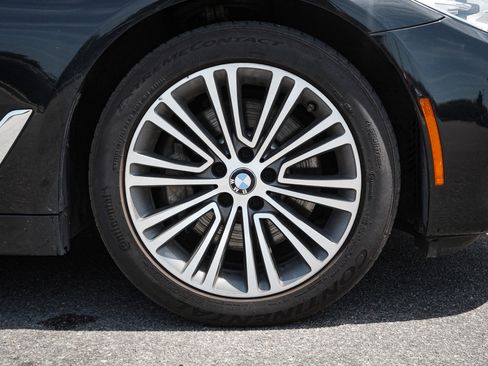 Used 2018 BMW 540i xDrive w/ Premium Package image 13