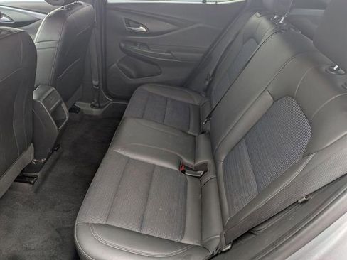 Used 2025 Buick Envista Preferred image 26