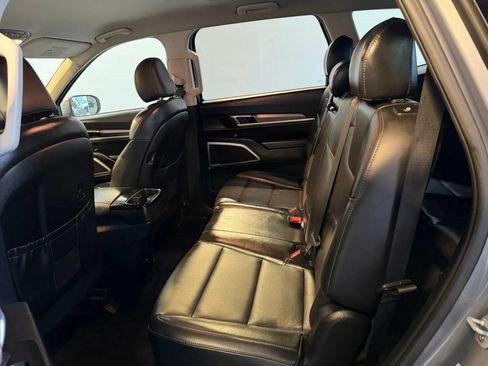 Used 2020 Kia Telluride LX AWD/4WD image 32