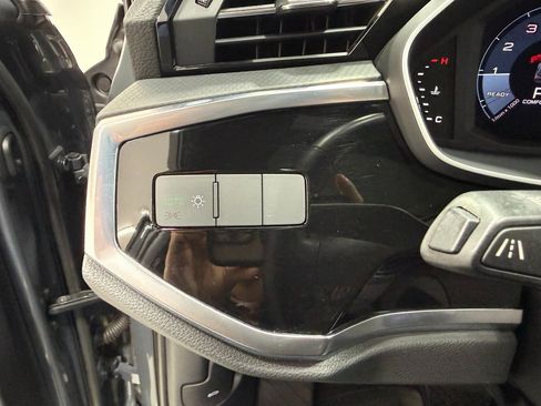 Used 2020 Audi Q3 2.0T Premium w/ Convenience Package image 23
