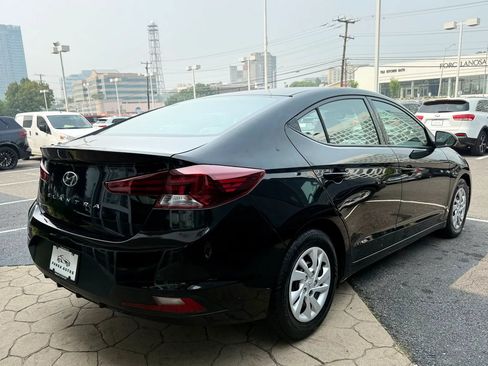 Used 2020 Hyundai Elantra SE FWD image 7