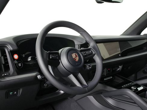 New 2026 Porsche Cayenne image 4