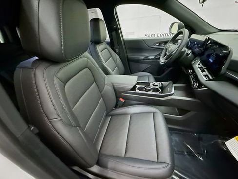 New 2026 Chevrolet Equinox LT image 29