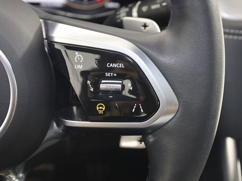 Used 2024 Jaguar XF R-Dynamic SE image 43