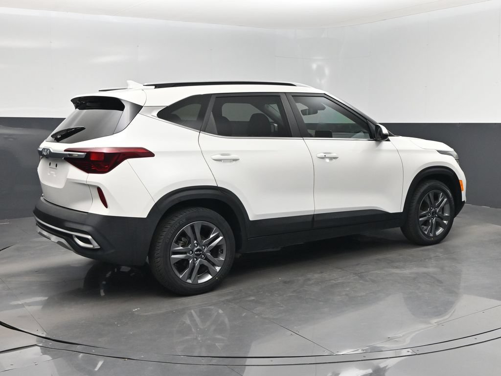 Certified 2022 Kia Seltos S FWD image 3