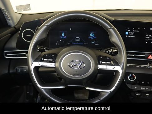 Used 2023 Hyundai Elantra SEL w/ Convenience Package FWD image 7