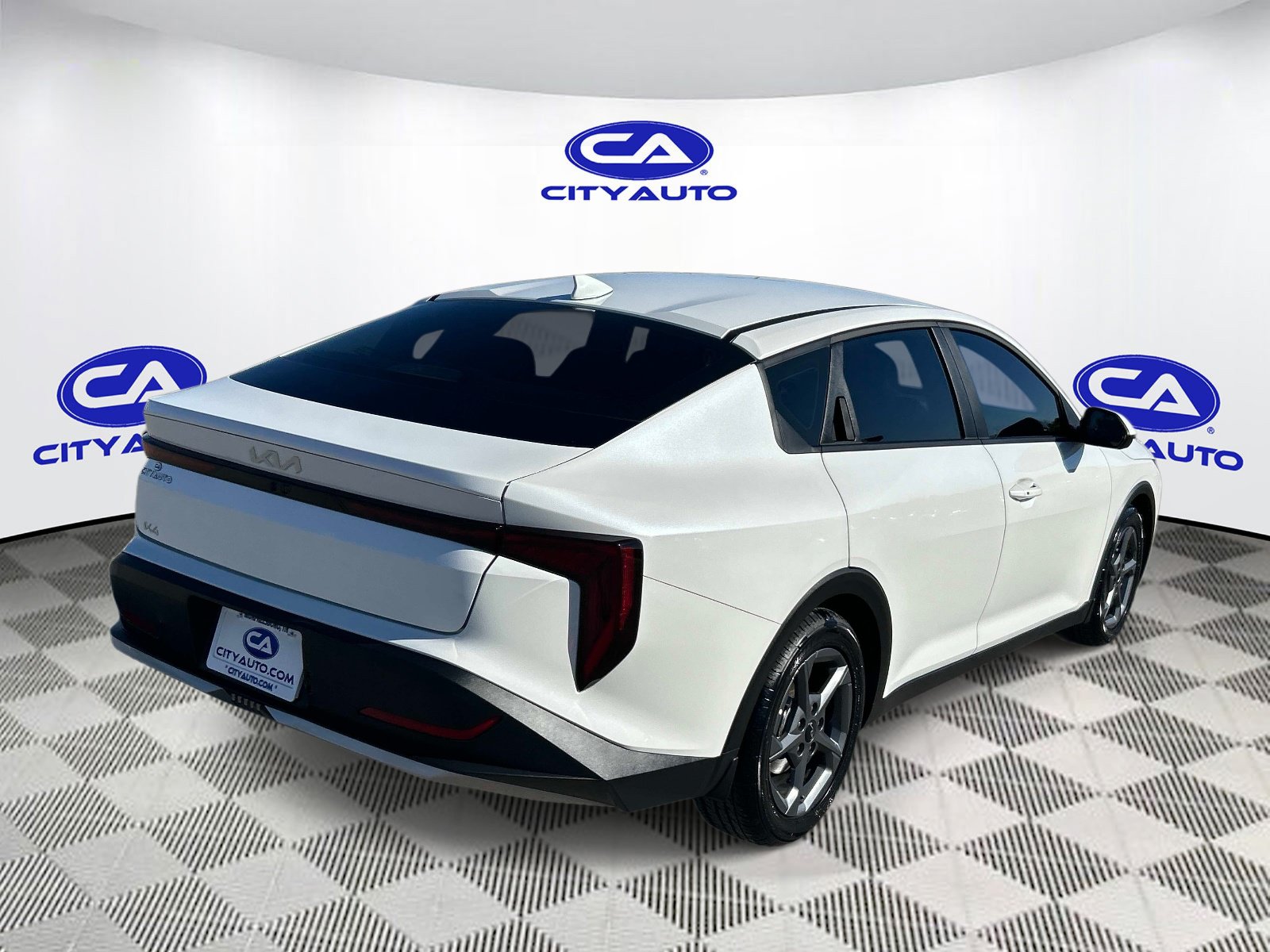 Used 2025 Kia K4 FWD image 3