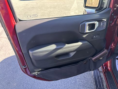 Used 2021 Jeep Wrangler Rubicon image 9