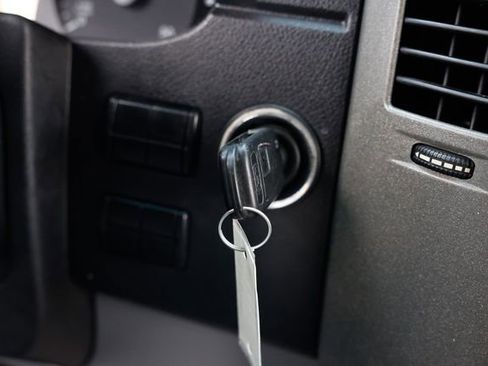 Used 2012 Freightliner Sprinter 2500 image 36