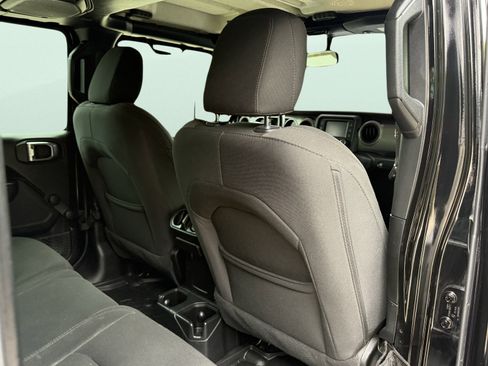 Used 2020 Jeep Wrangler Unlimited Sport image 39