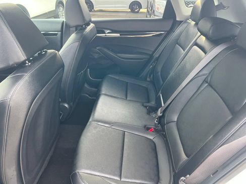 Certified 2025 Kia Seltos EX w/ EX Sunroof Package AWD/4WD image 9