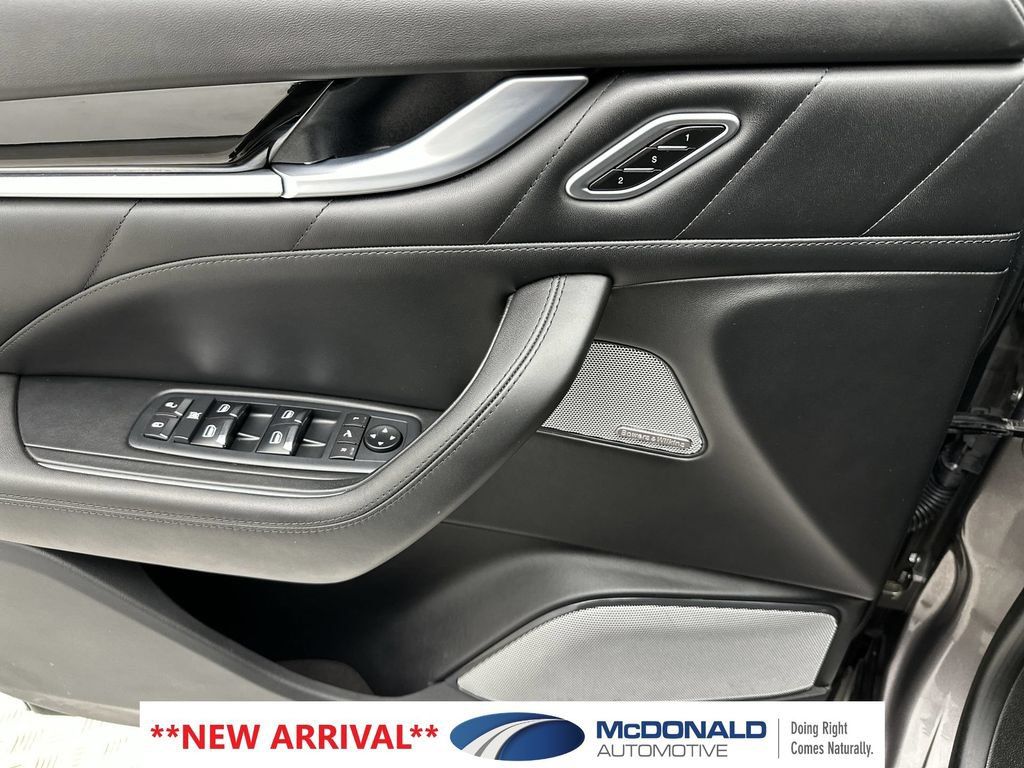 Used 2021 Maserati Levante S GranSport AWD/4WD image 12