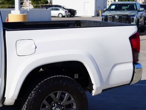 Used 2023 Toyota Tacoma TRD Off-Road image 11