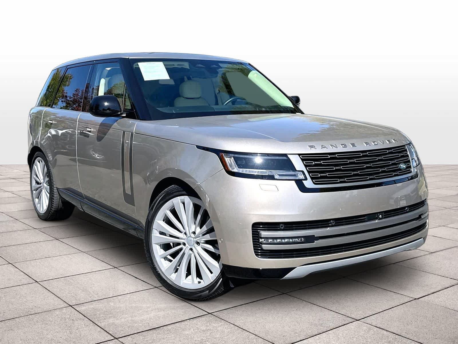 Used 2024 Land Rover Range Rover SE AWD/4WD image 2