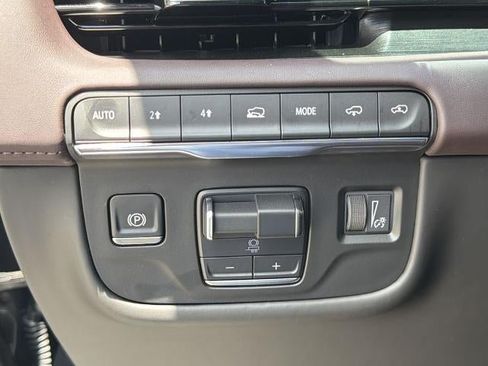 Used 2024 Cadillac Escalade Sport Platinum AWD/4WD image 36