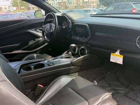 Used 2019 Chevrolet Camaro SS RWD image 18