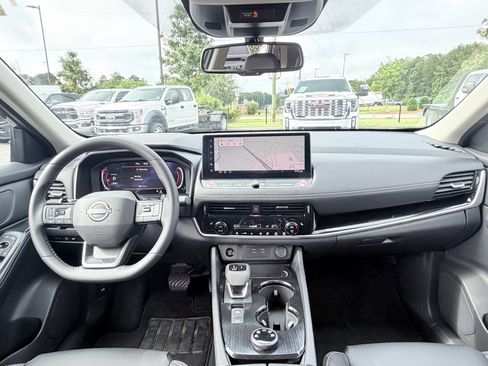 Used 2026 Nissan Rogue SL AWD/4WD image 11
