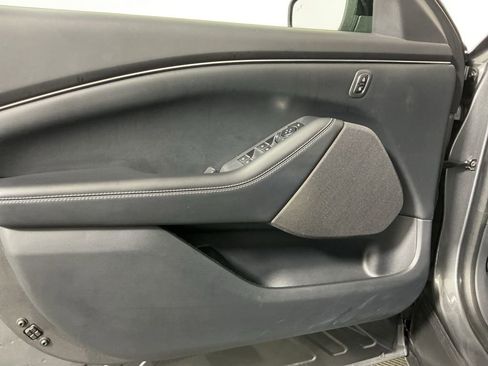 Used 2023 Ford Mustang Mach-E Select image 19