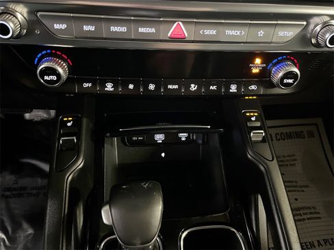 Used 2022 Kia Telluride S image 20