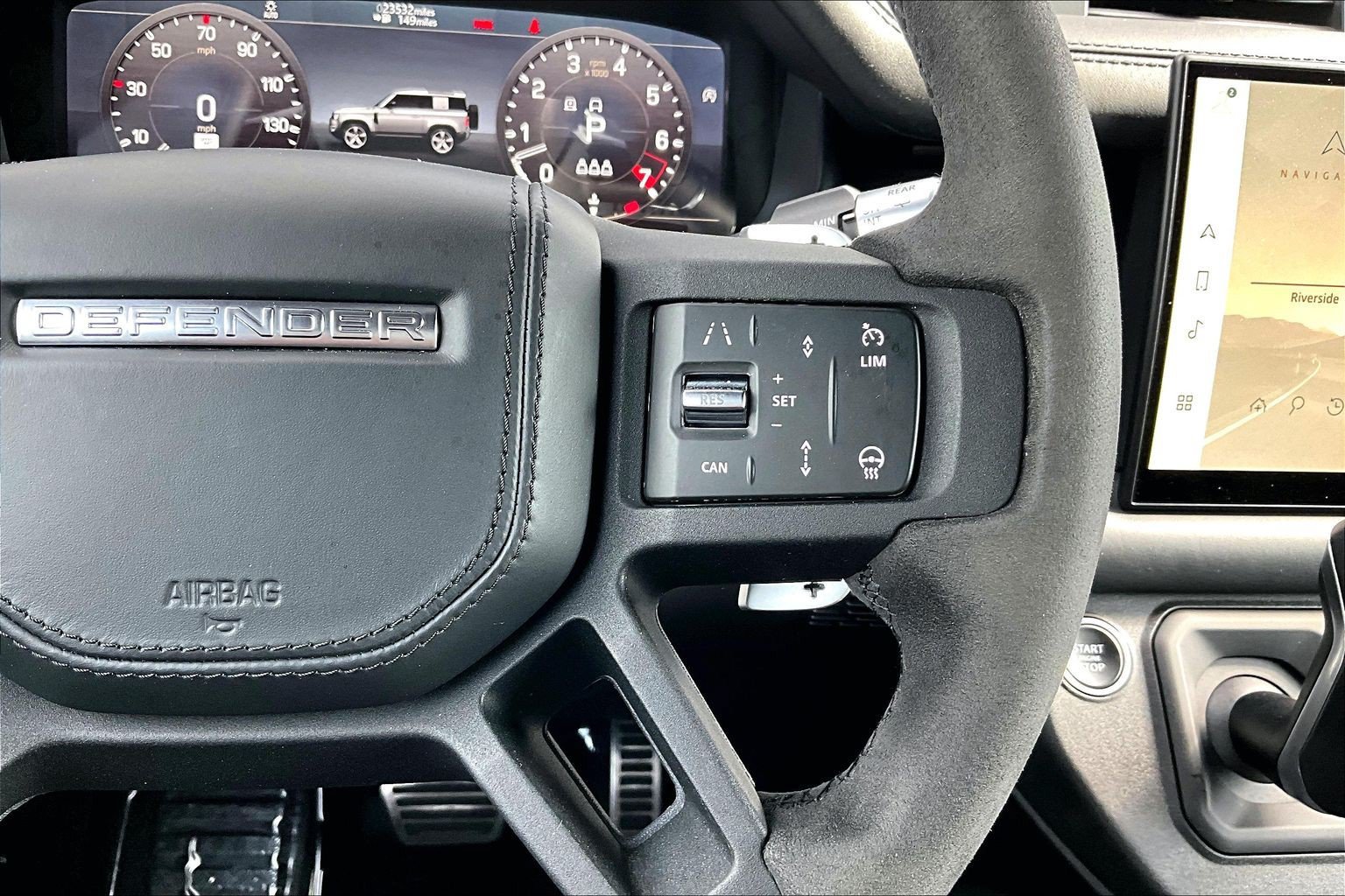 Used 2022 Land Rover Defender 90 V8 AWD/4WD image 19