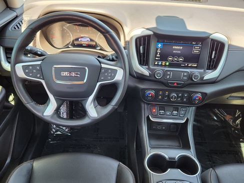 Used 2020 GMC Terrain SLT w/ Preferred Package AWD/4WD image 3