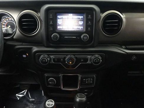 Used 2021 Jeep Wrangler Unlimited Sport image 23