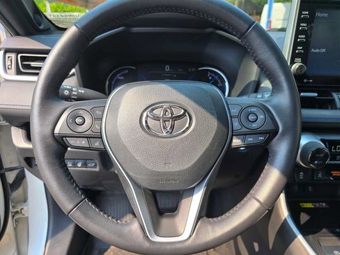 Used 2022 Toyota RAV4 XSE AWD/4WD image 23