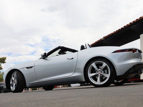 Used 2019 Jaguar F-TYPE R-Dynamic RWD image 17