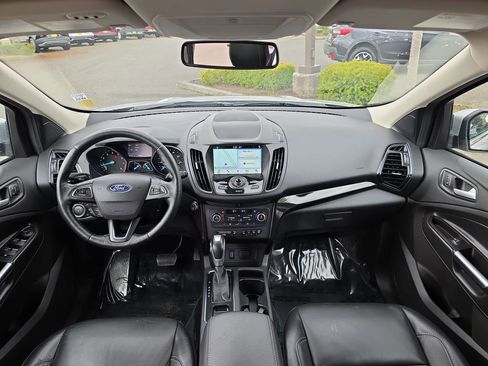 Used 2019 Ford Escape Titanium image 22