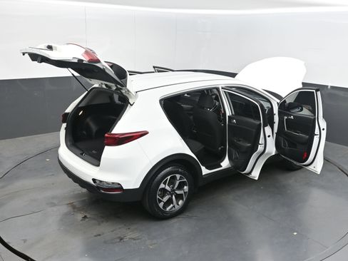 Used 2020 Kia Sportage LX AWD/4WD image 44