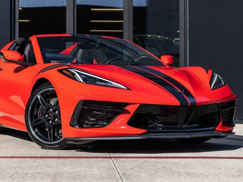 Used 2021 Chevrolet Corvette Stingray Premium Conv w/ Z51 Performance Package image 21