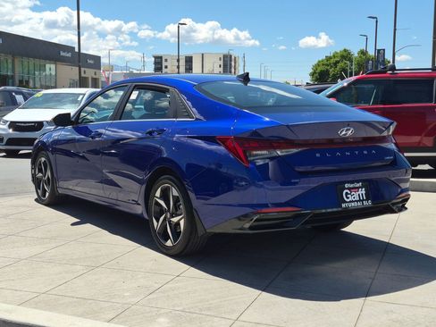 Used 2023 Hyundai Elantra Limited FWD image 7