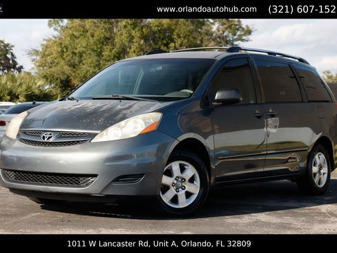 Used 2009 Toyota Sienna LE image 1