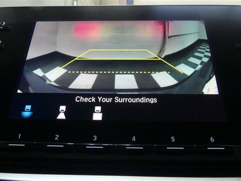 Used 2019 Honda Accord LX image 13