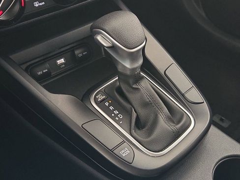 Used 2025 Kia Soul LX w/ LX Technology Package image 21