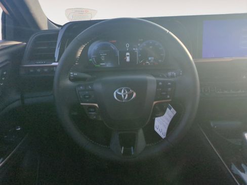 New 2026 Toyota Crown Signia image 12