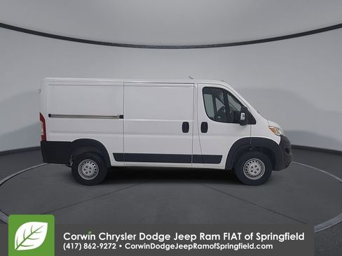 Used 2025 RAM ProMaster 2500 w/ Convenience Group FWD image 2