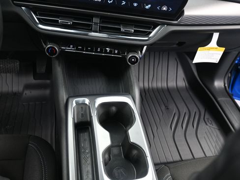 New 2026 Chevrolet Equinox EV LT image 24