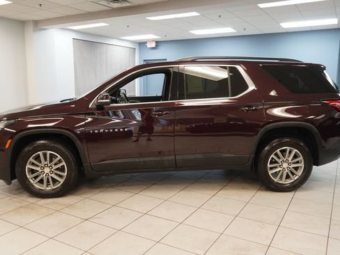 Used 2023 Chevrolet Traverse LT AWD/4WD image 2
