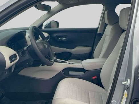 Certified 2026 Honda HR-V LX image 13