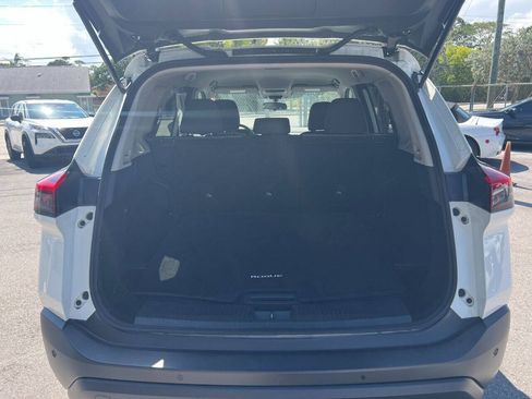 Used 2021 Nissan Rogue S FWD image 12