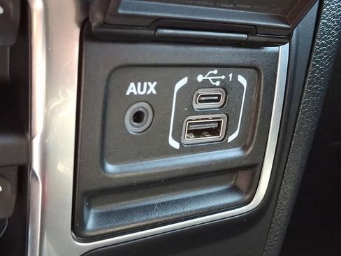 Used 2021 Jeep Wrangler Unlimited Sahara AWD/4WD image 27