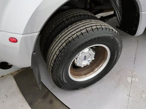 Used 2021 Ford F350 Lariat w/ Lariat Value Package image 40