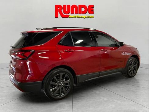 Used 2023 Chevrolet Equinox RS w/ RS Leather Package image 5