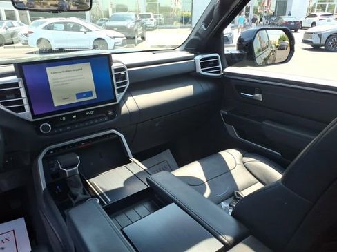 Used 2025 Toyota Tundra Platinum AWD/4WD image 11