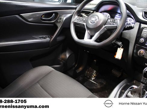 Used 2020 Nissan Rogue Sport S FWD image 10