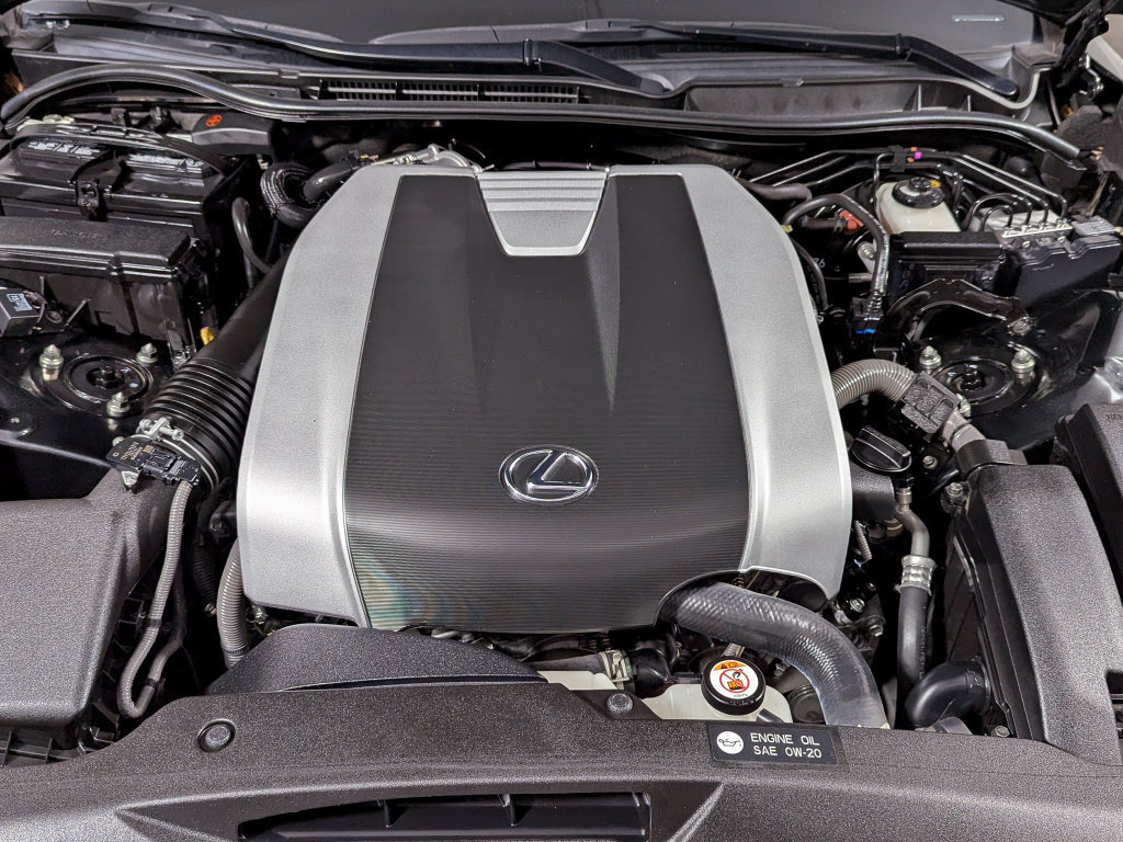 Used 2021 Lexus IS 300 AWD image 38