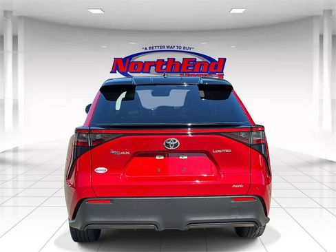 Used 2023 Toyota bZ4X AWD w/ Weather Package image 4